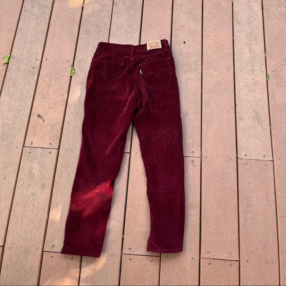 Levi's Burgundy 724 High Rise Straight Jeans - Picture 5 of 7